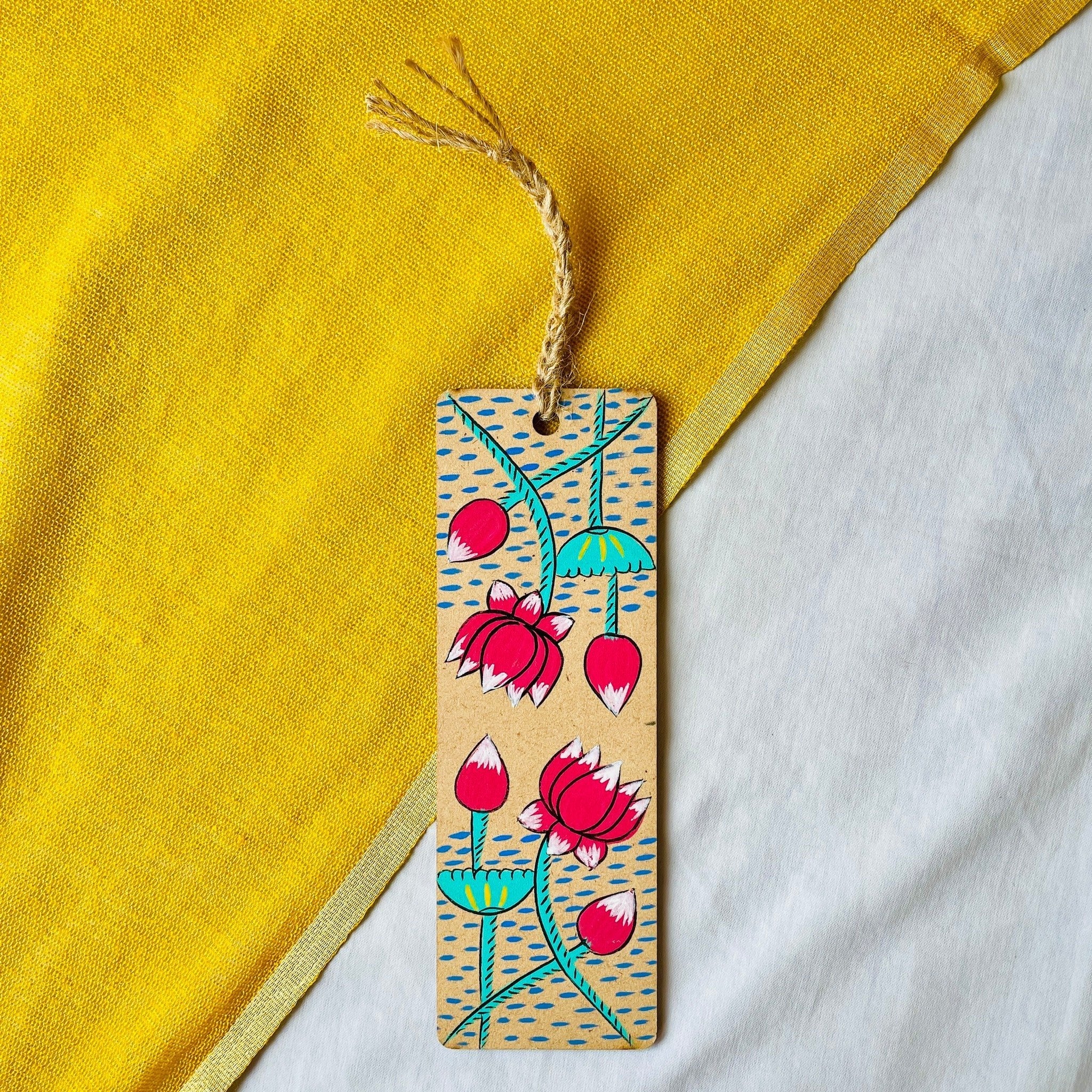 Rectangle wooden bookmark with lotus paintings